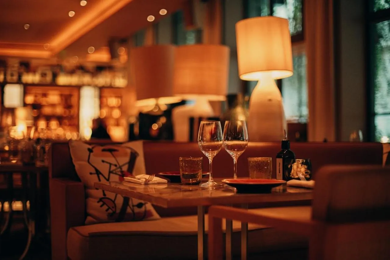 Brach - Evok Collection Hotel