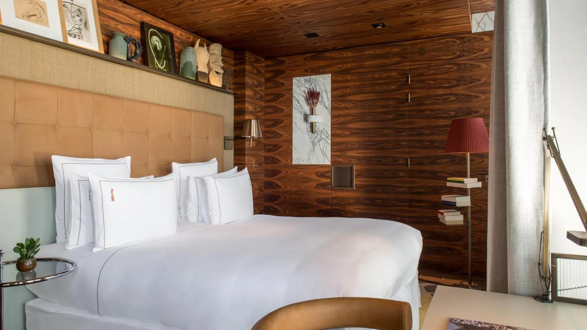 Brach - Evok Collection Hotel
